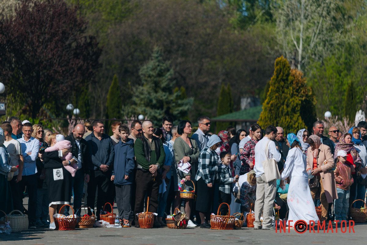 Святкові обряди попри війну: як Дніпро зустрічає Великдень 79