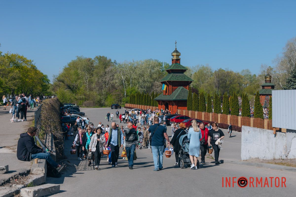 Святкові обряди попри війну: як Дніпро зустрічає Великдень 81