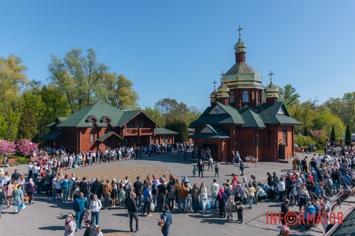 Святкові обряди попри війну: як Дніпро зустрічає Великдень 83