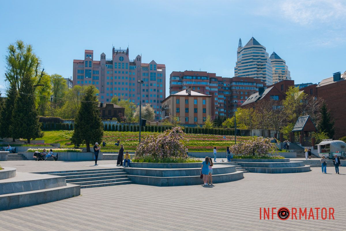 Любовь – это как сакура: цветет внезапно и ярко