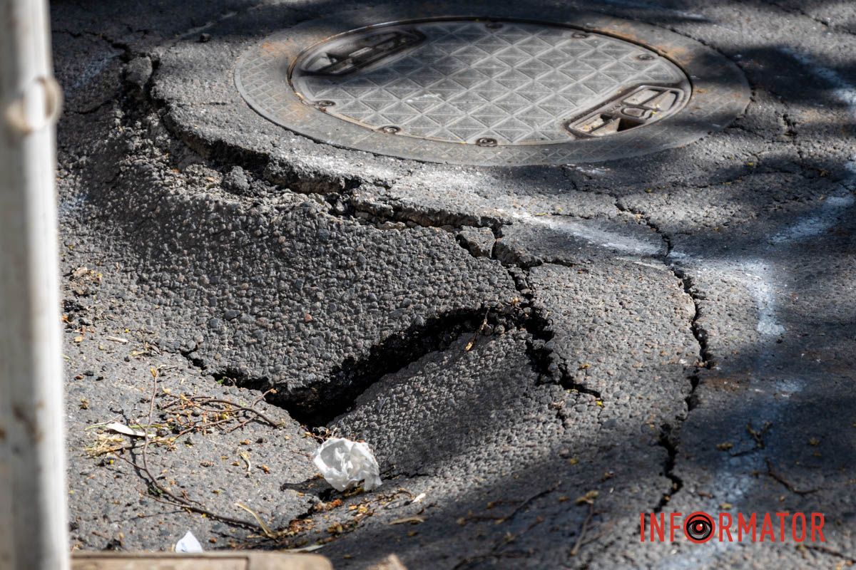 На момент съемки материала коммунальщиков на месте нет На момент съемки материала коммунальщиков на месте нет