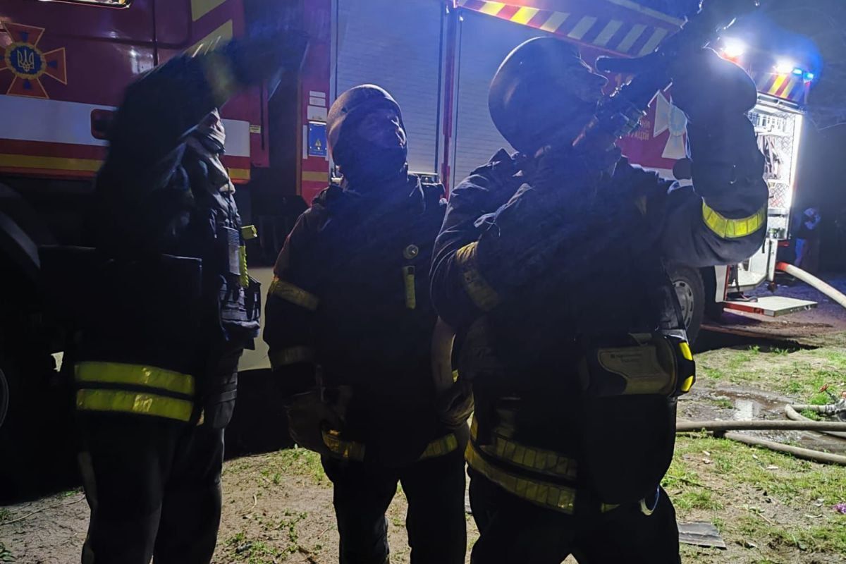 У Кам’янському в результаті атаки БпЛА сталася пожежа у дев’ятиповерхівці У Кам’янському в результаті атаки БпЛА сталася пожежа у дев’ятиповерхівці