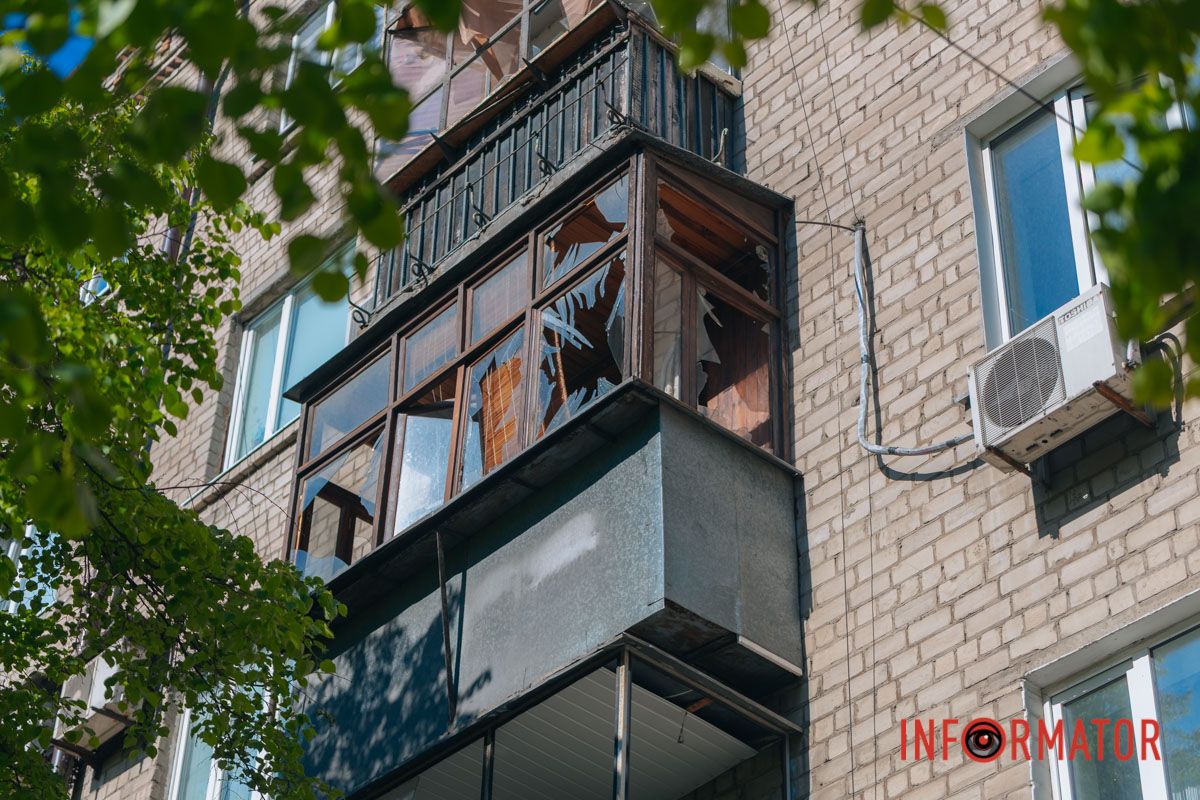 Понівечені магазини та вибиті вікна: фото з місця атаки російських БпЛА у Дніпрі 10