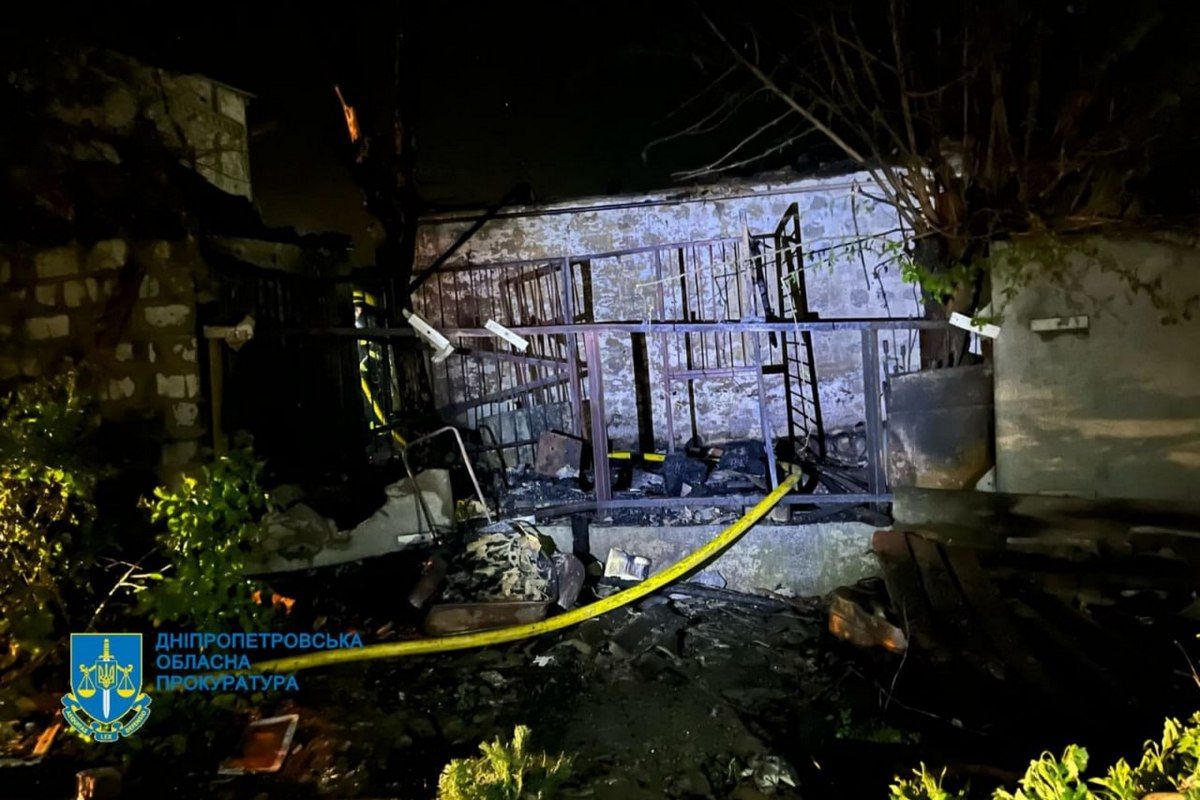 Масована атака «Шахедів» на Дніпро: у ДСНС та поліції показали фото з місць ударів 10