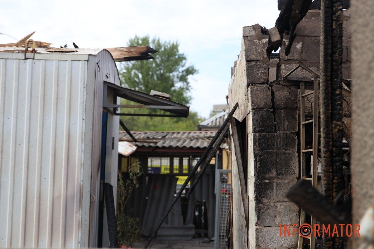 Разбитые дома в частном секторе: фоторепортаж Информатора с мест вражеской атаки «Шахедами» по Днепру 7