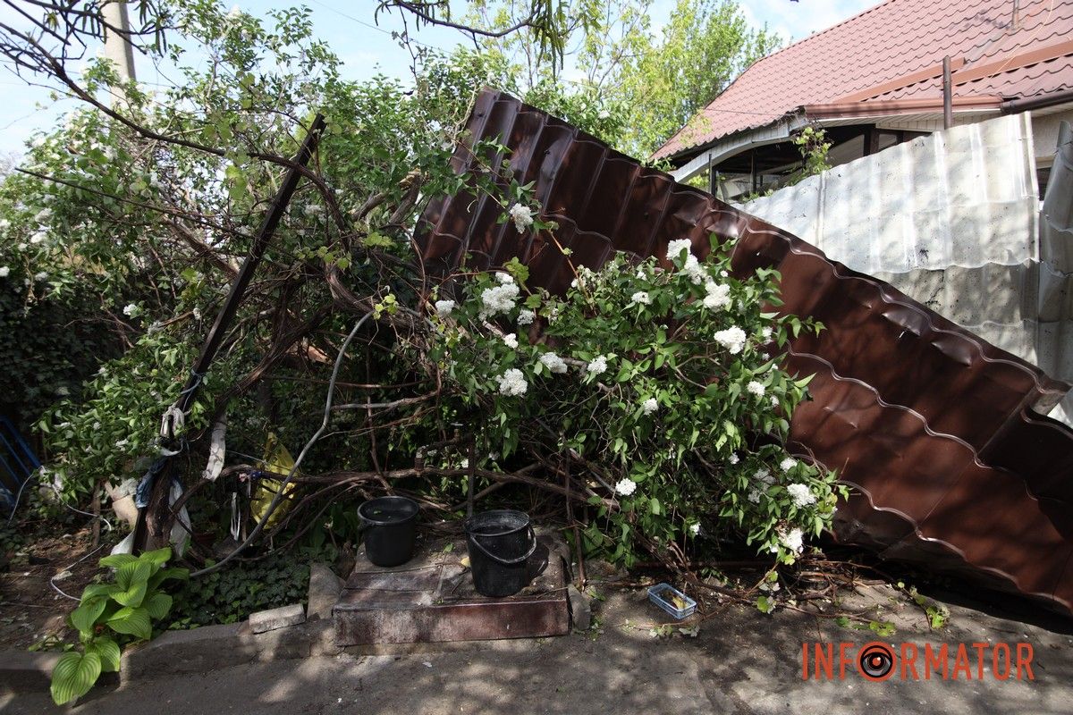 Разбитые дома в частном секторе: фоторепортаж Информатора с мест вражеской атаки «Шахедами» по Днепру 16
