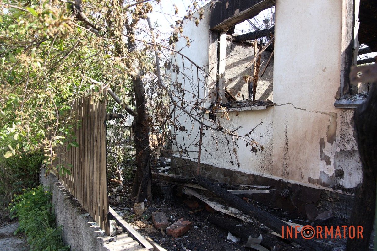 Разбитые дома в частном секторе: фоторепортаж Информатора с мест вражеской атаки «Шахедами» по Днепру 15