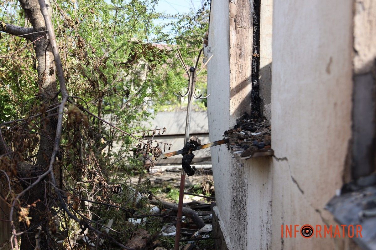 Разбитые дома в частном секторе: фоторепортаж Информатора с мест вражеской атаки «Шахедами» по Днепру 17