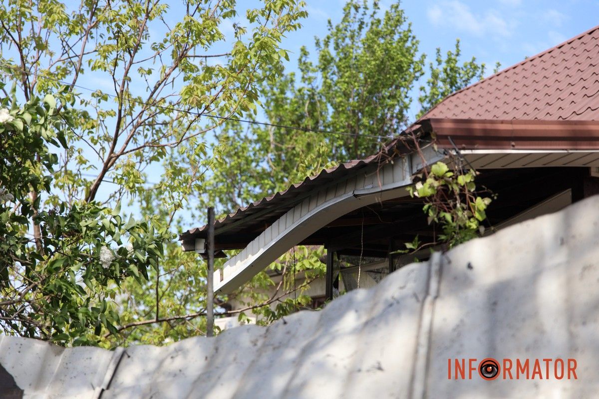 Разбитые дома в частном секторе: фоторепортаж Информатора с мест вражеской атаки «Шахедами» по Днепру 26