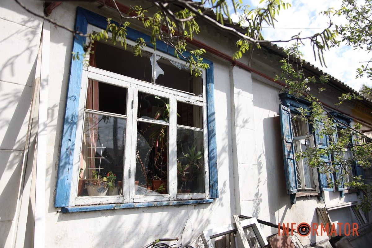 Разбитые дома в частном секторе: фоторепортаж Информатора с мест вражеской атаки «Шахедами» по Днепру 29