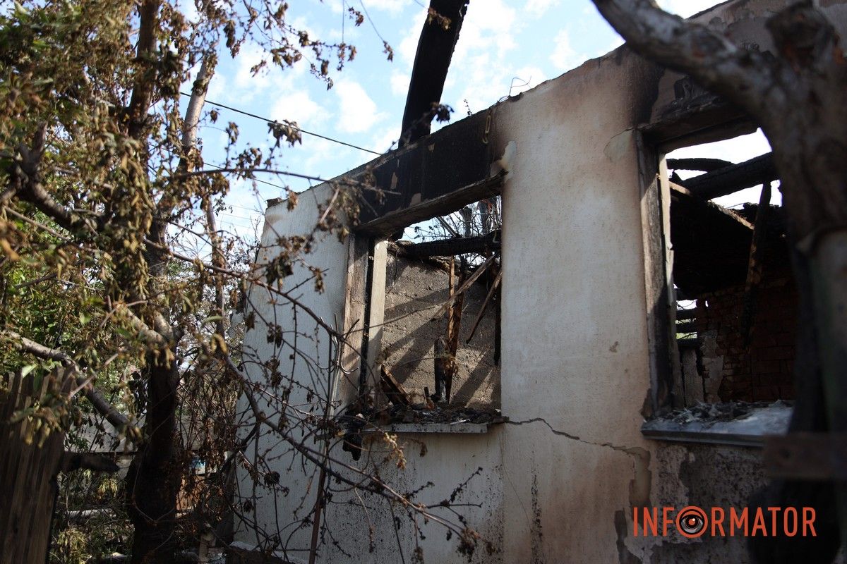 Разбитые дома в частном секторе: фоторепортаж Информатора с мест вражеской атаки «Шахедами» по Днепру 24