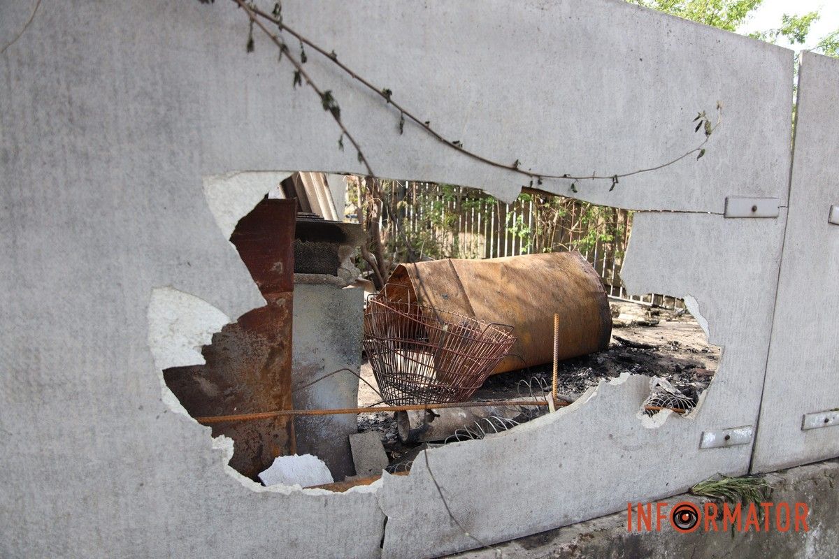 Разбитые дома в частном секторе: фоторепортаж Информатора с мест вражеской атаки «Шахедами» по Днепру 30