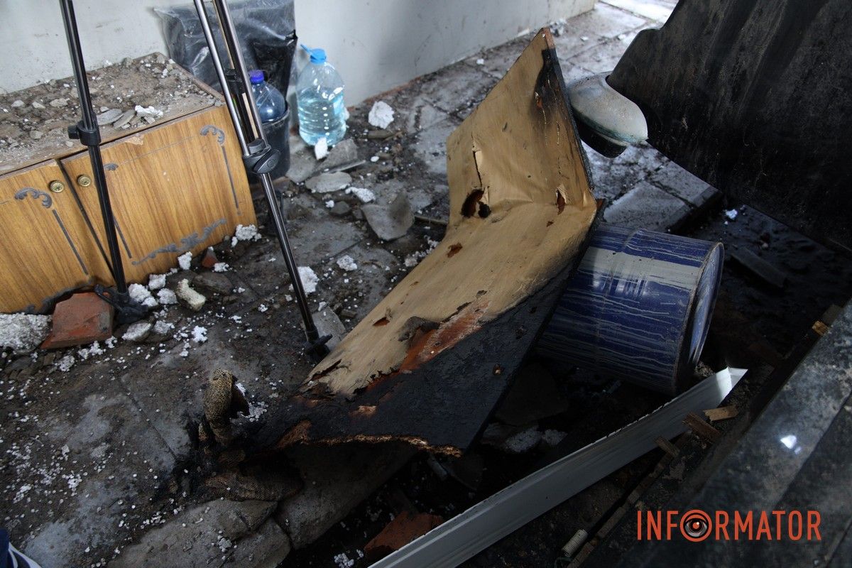 Разбитые дома в частном секторе: фоторепортаж Информатора с мест вражеской атаки «Шахедами» по Днепру 35