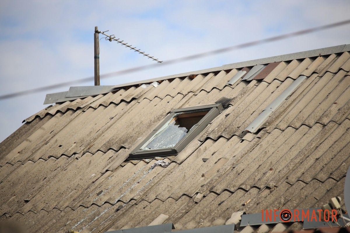 Разбитые дома в частном секторе: фоторепортаж Информатора с мест вражеской атаки «Шахедами» по Днепру 38