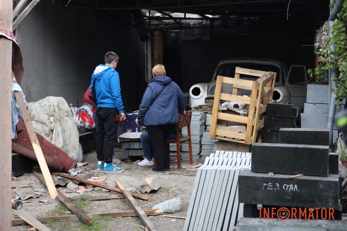 Разбитые дома в частном секторе: фоторепортаж Информатора с мест вражеской атаки «Шахедами» по Днепру 31