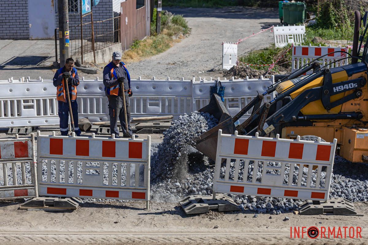 Висипають щебень Висипають щебень