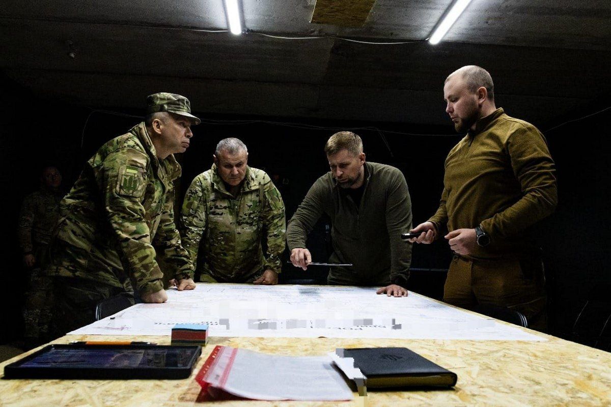 Ворог зосередив основні зусилля на Покровському напрямку Ворог зосередив основні зусилля на Покровському напрямку