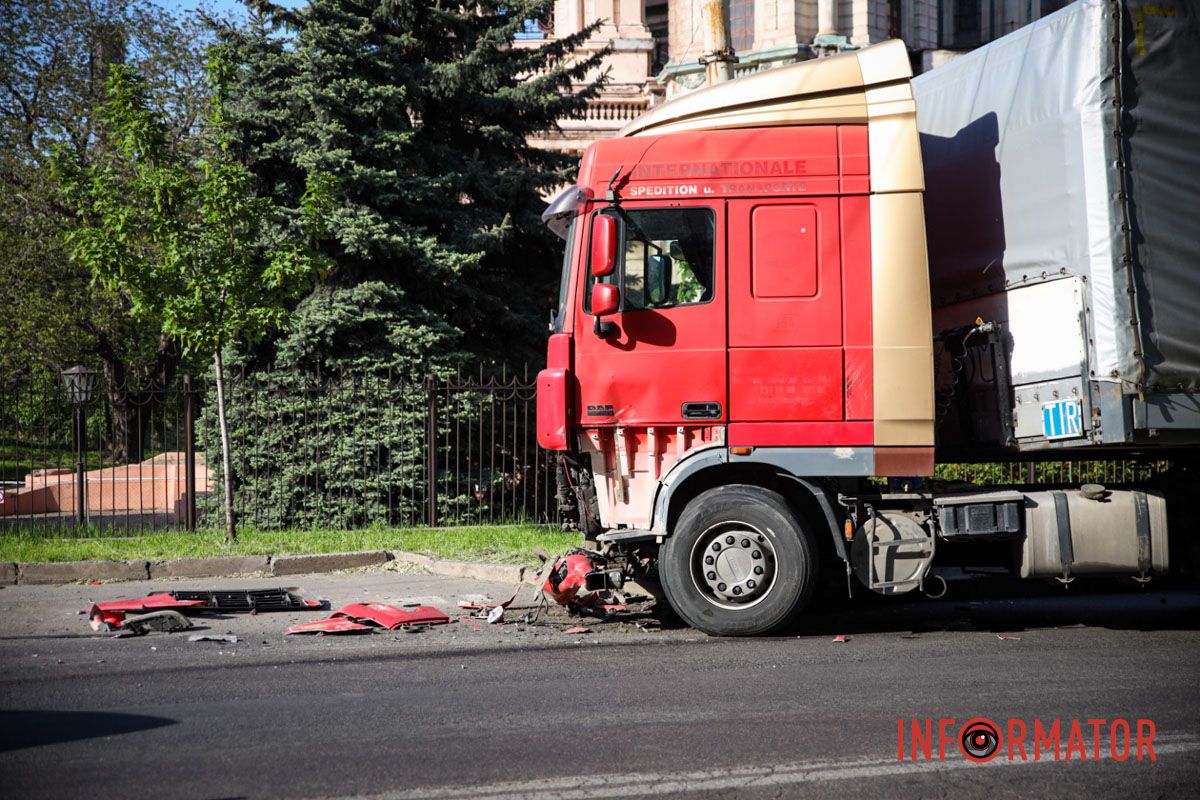 Там Chery Tiggo влетел в грузовик DAF