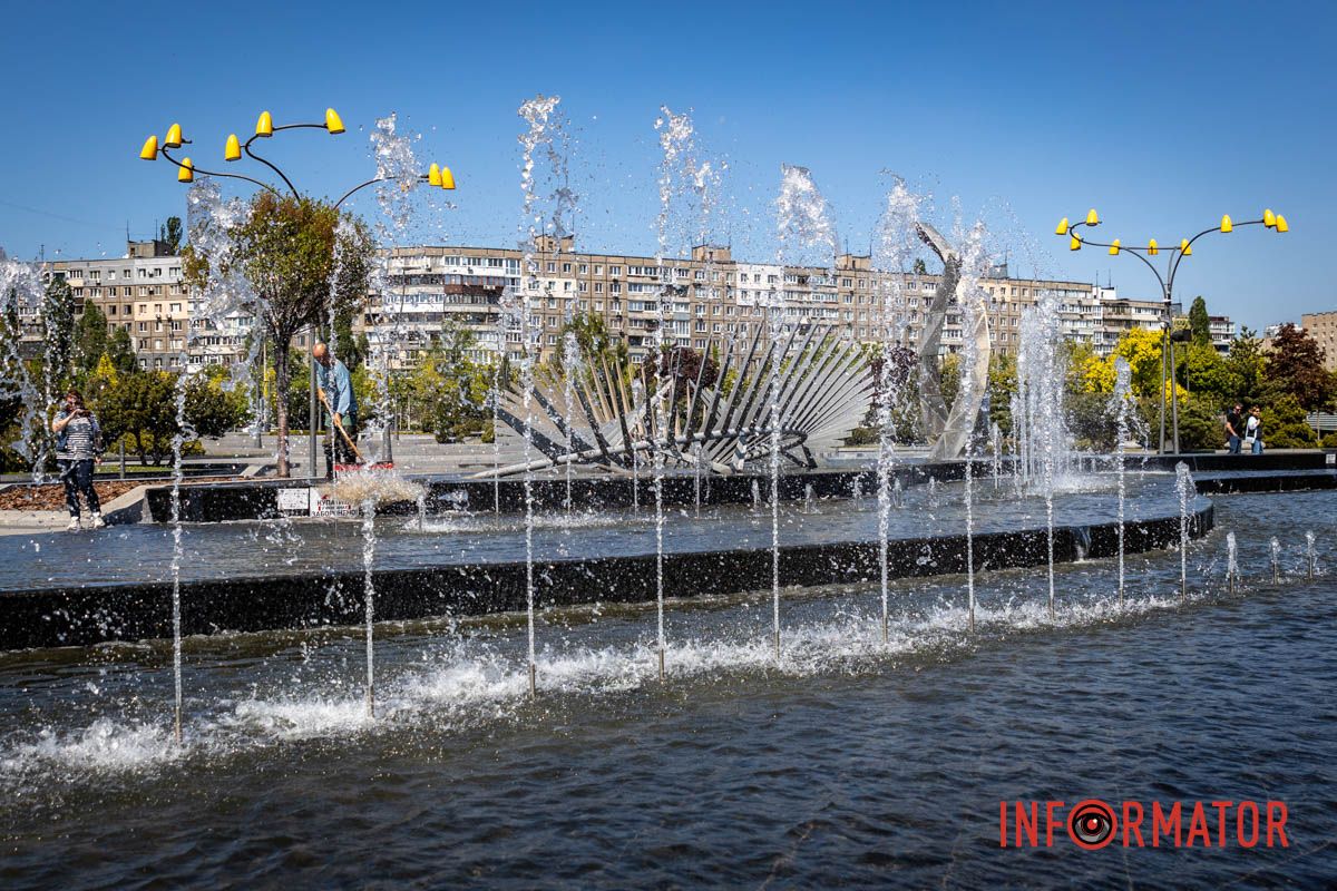 Отметим, что на содержание этих фонтанов городские власти выделили из бюджета более 36 миллионов гривен.