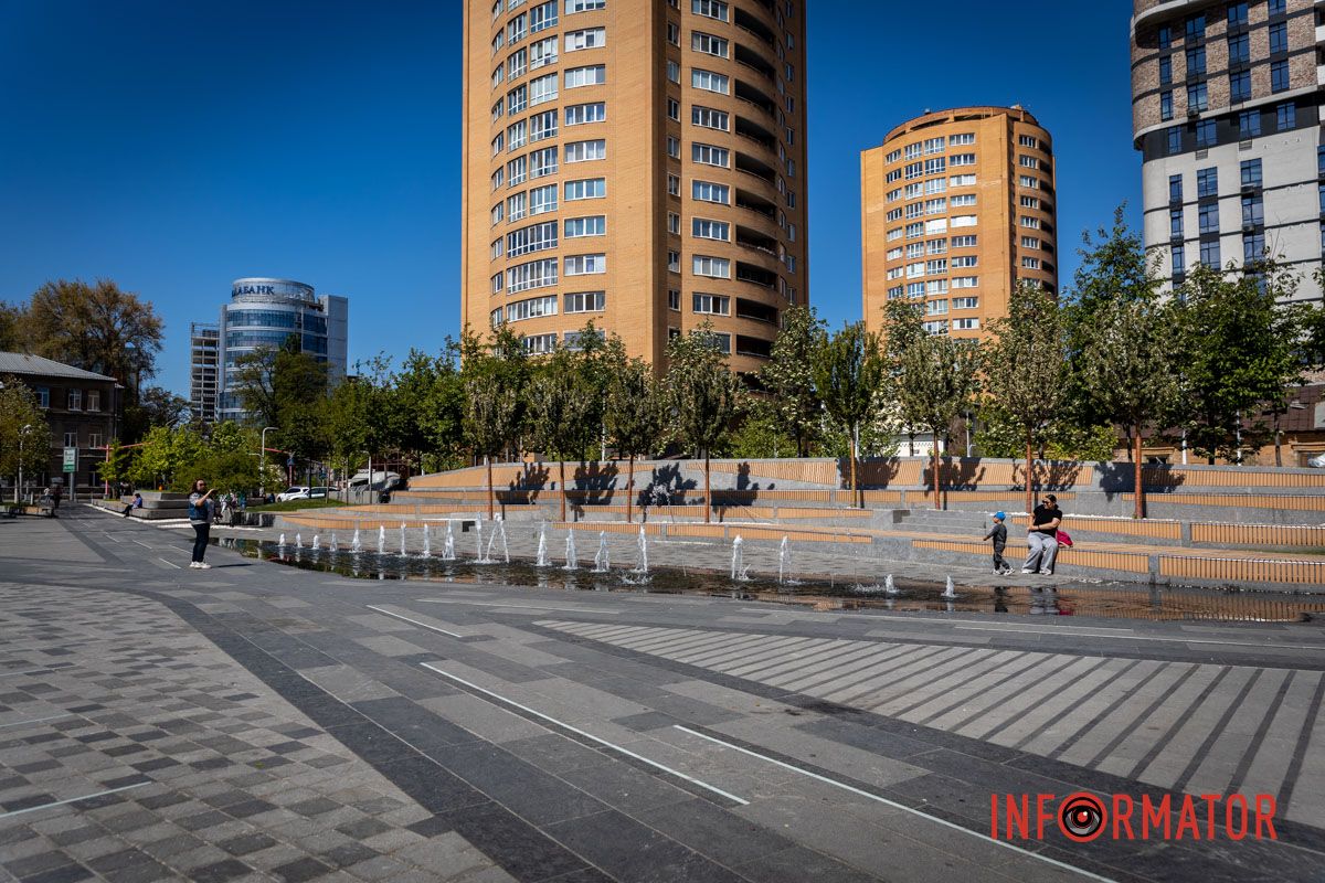 Дети радуются