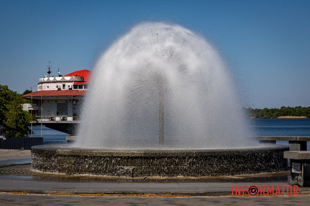 Фонтаны дарят ощущение праздника