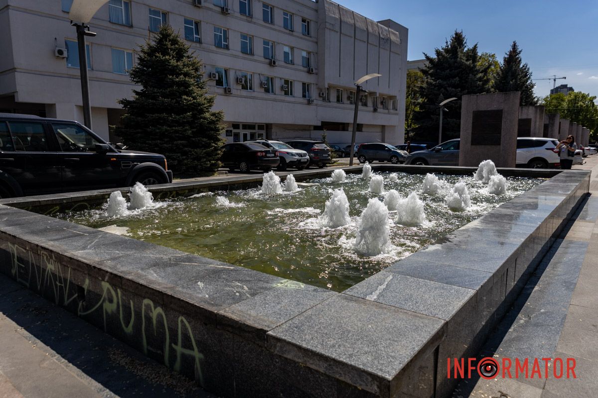 Фонтан как декорация для весны