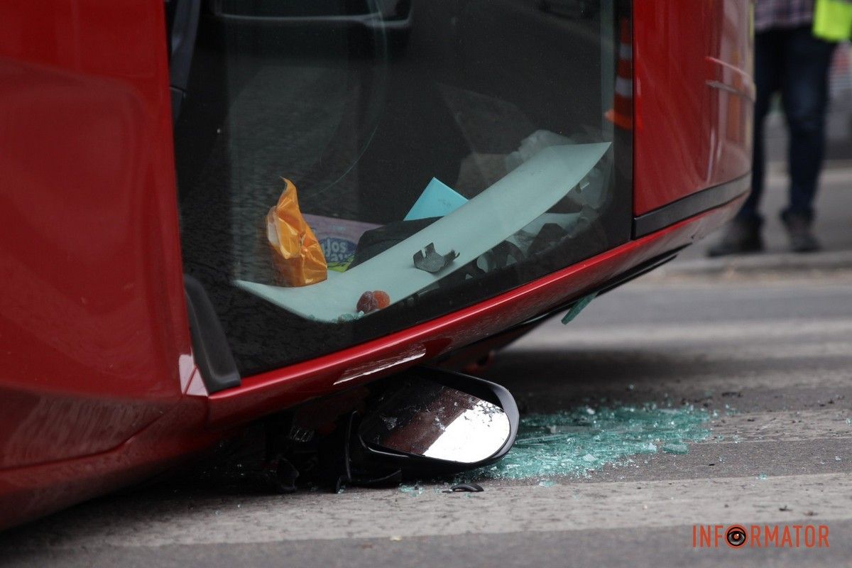 Станом на 14:00, на місці події працюють правоохоронці Станом на 14:00, на місці події працюють правоохоронці