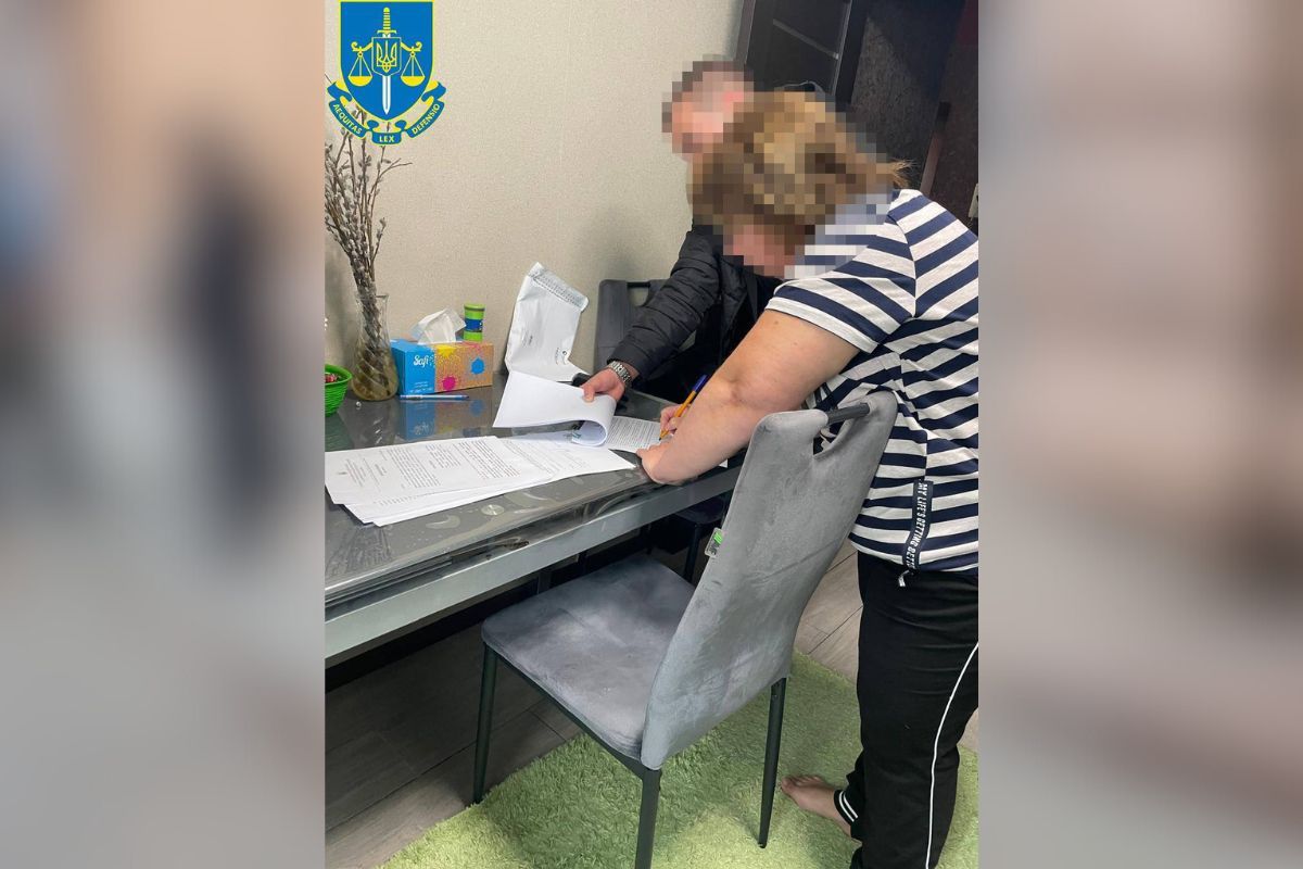 Шестеро людей отримали підозри Шестеро людей отримали підозри