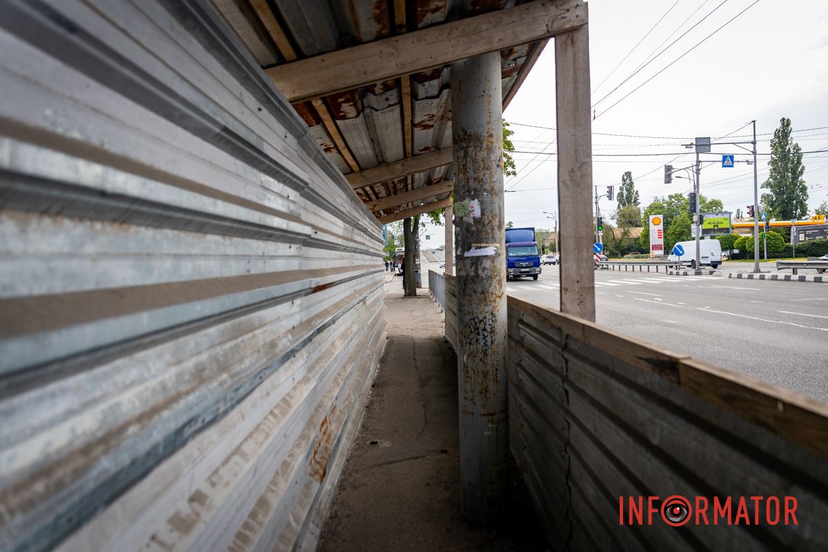 Перехід має з'єднати торгівельний центр «Наша Правда» з будівлею 26 по проспекту Перехід має з'єднати торгівельний центр «Наша Правда» з будівлею 26 по проспекту