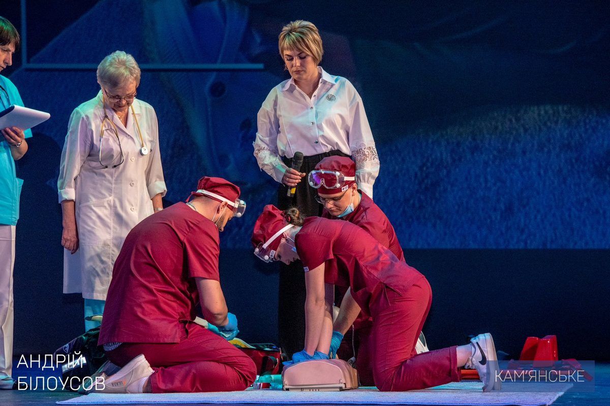 Конкурс профессионального мастерства «Лучший по специальности – 2025» В Каменском определяли лучших медсестер, фельдшеров и акушерок.