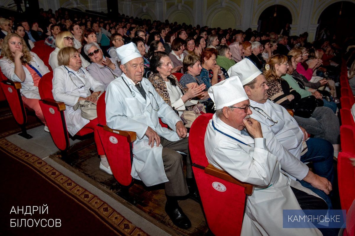 Это уникальное мероприятие не только для Каменского, но и для страны. В Каменском определяли лучших медсестер, фельдшеров и акушерок 4