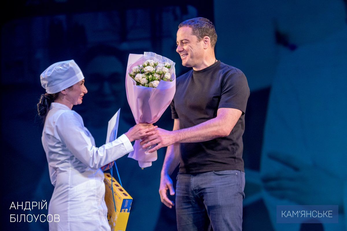 Как оказать первую помощь, как действовать в экстренных условиях, как спасти жизнь В Каменском определяли лучших медсестер, фельдшеров и акушерок 7