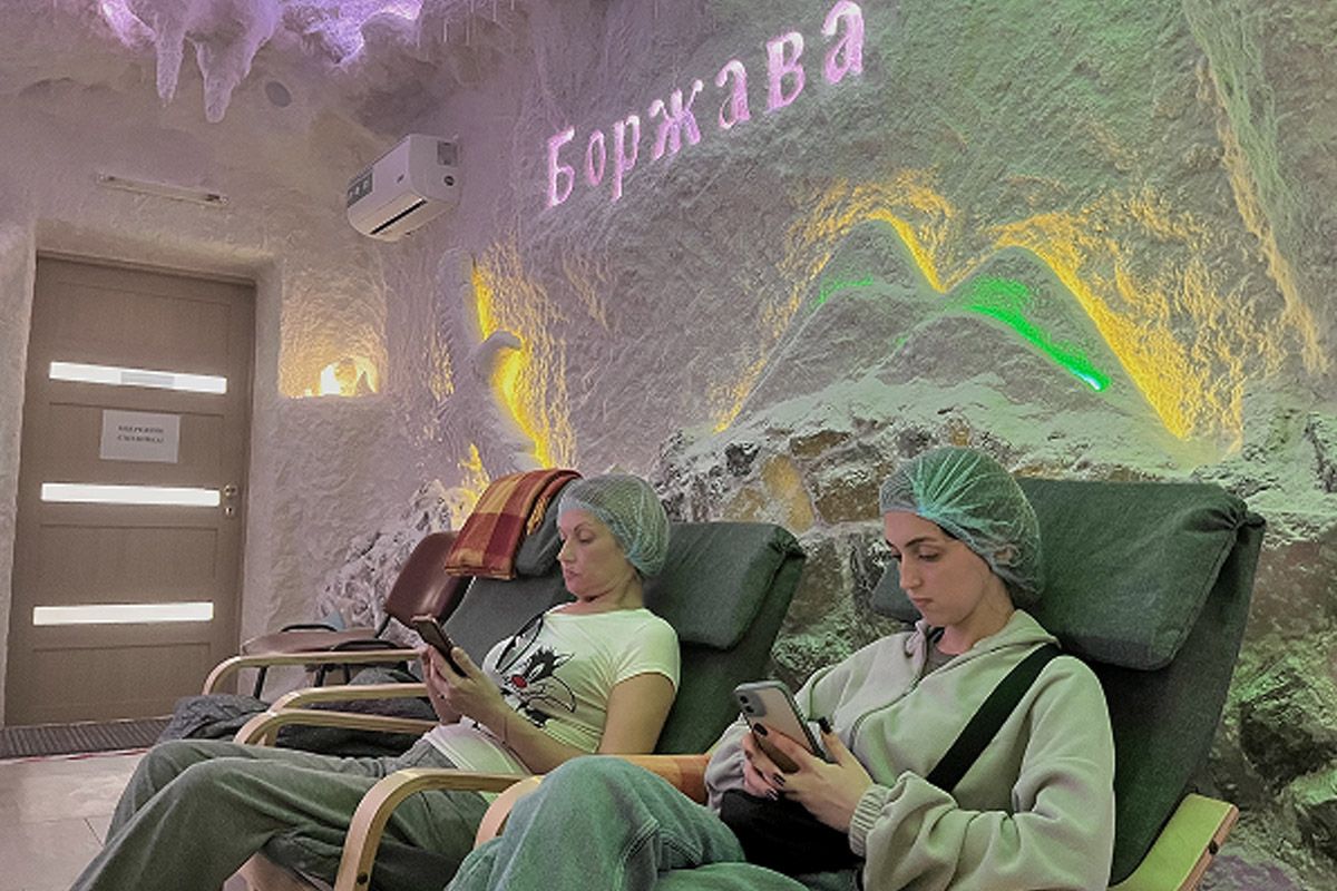 Відновлення в Карпатах: «Інтерпайп» Пінчука організував табір у для родин загиблих працівників 3