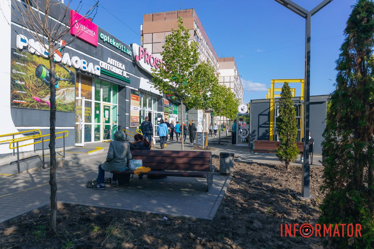 Местные жители отдыхают