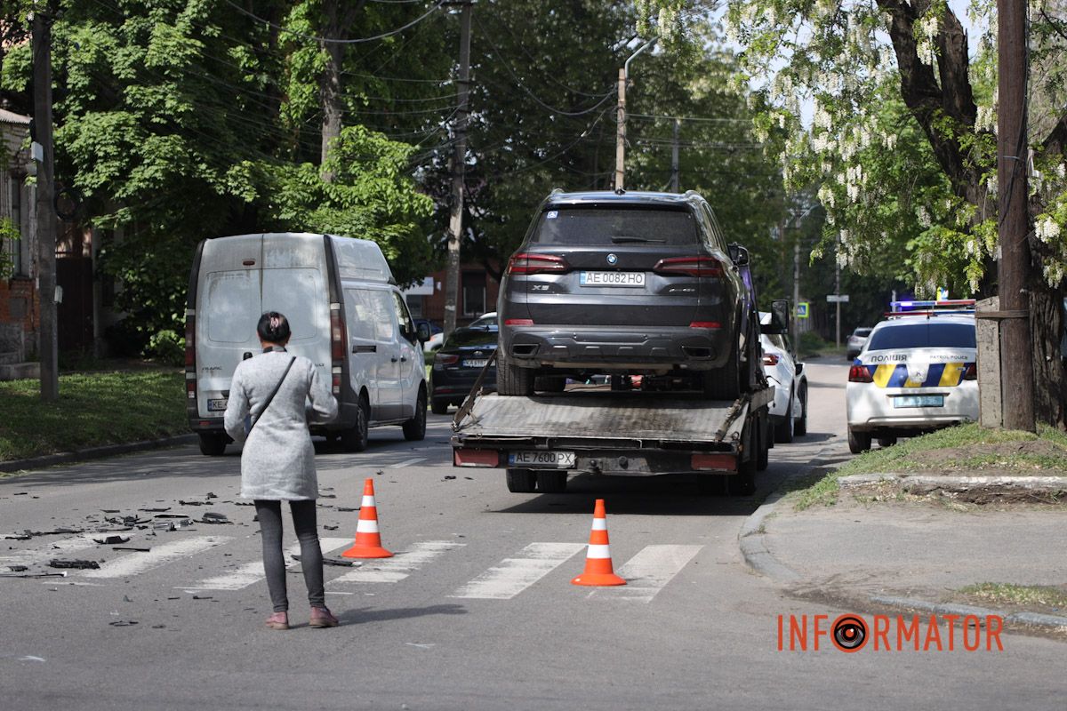 По состоянию на 15:14, на месте ДТП работают правоохранители