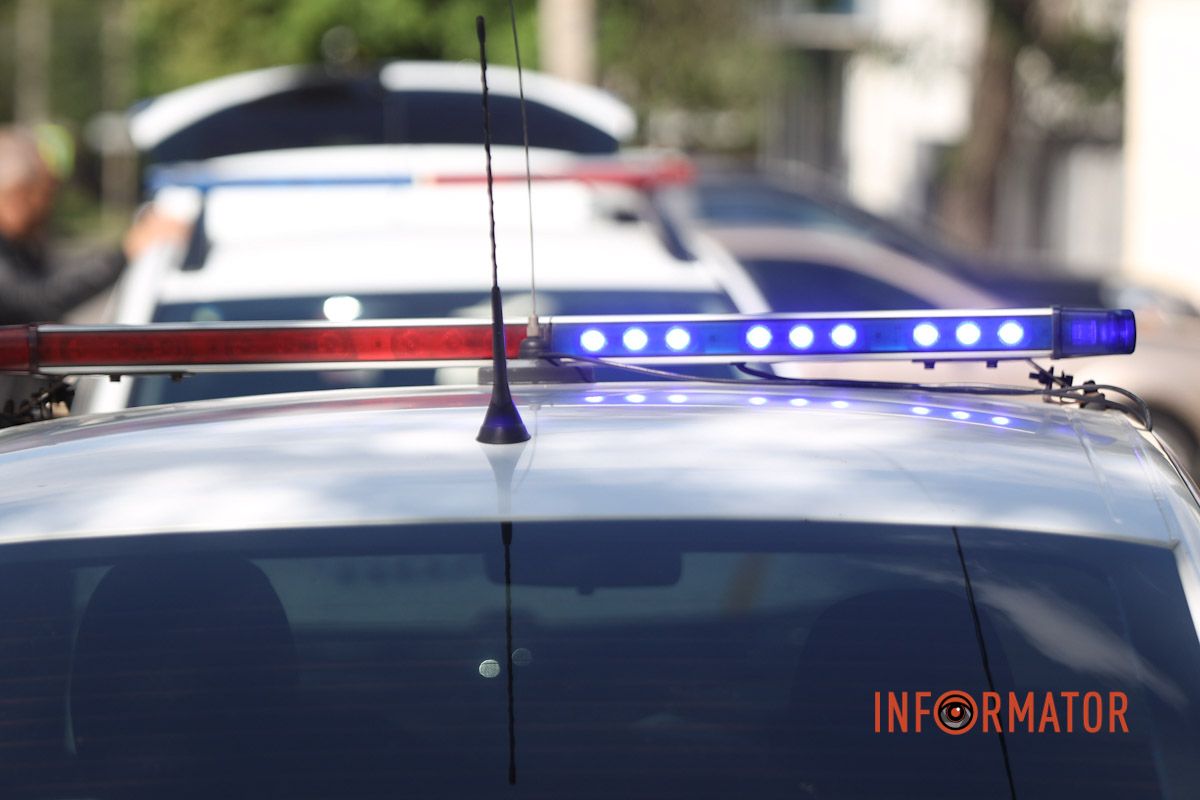 Tesla ехала по улице Сечевых Стрельцов со стороны улицы Напорной в направлении проспекта Дмитрия Яворницкого