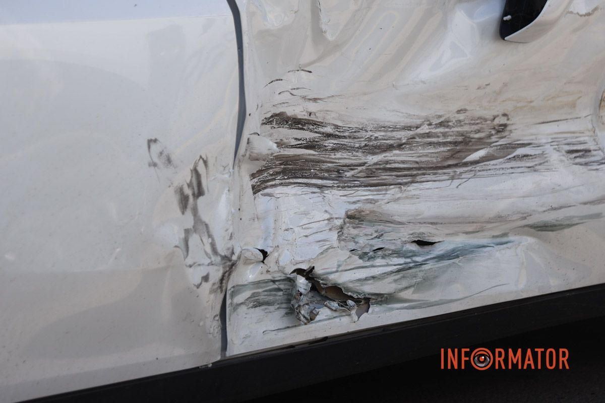 По состоянию на 15:14 BMW скачали на эвакуатор.