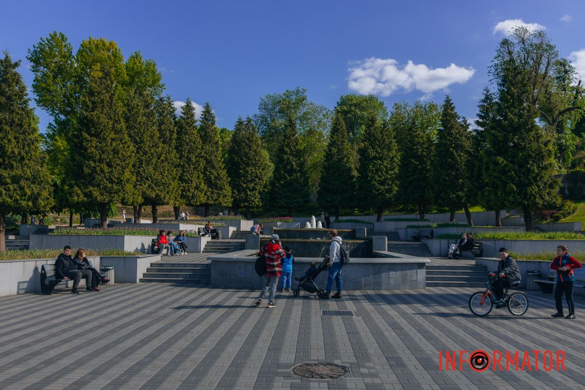 В парке Шевченко в Днепре запустили фонтан: как он выглядит 12