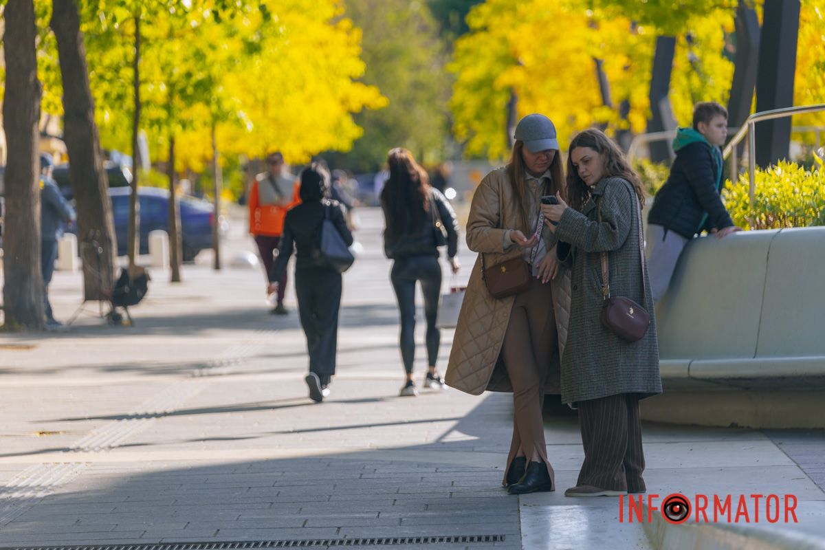 Облака - настоящее произведение искусства: как жители Днепра наслаждаются выходным после дождей.