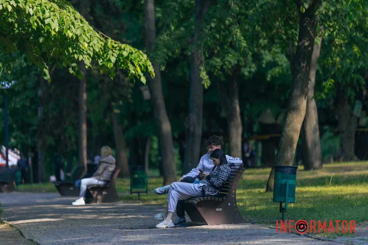 Облака - настоящее произведение искусства: как жители Днепра наслаждаются выходным после дождей 16