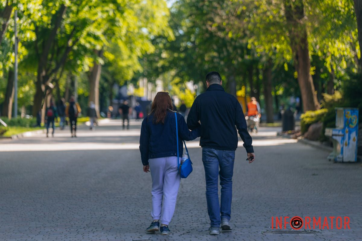 Облака - настоящее произведение искусства: как жители Днепра наслаждаются выходным после дождей 29