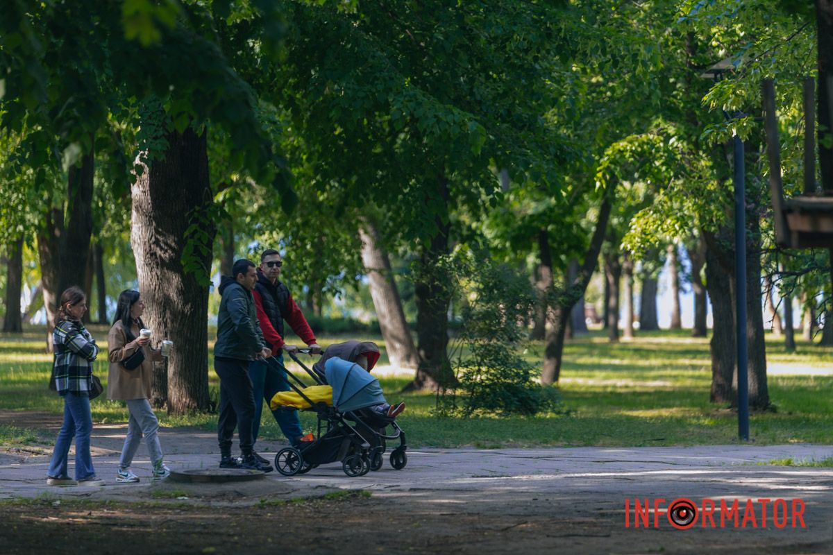 Облака - настоящее произведение искусства: как жители Днепра наслаждаются выходным после дождей 39