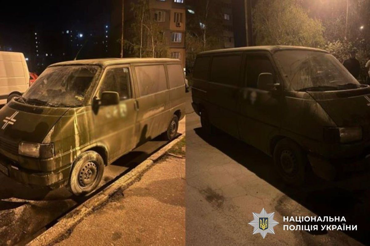 Дезертиры подожгли авто военных