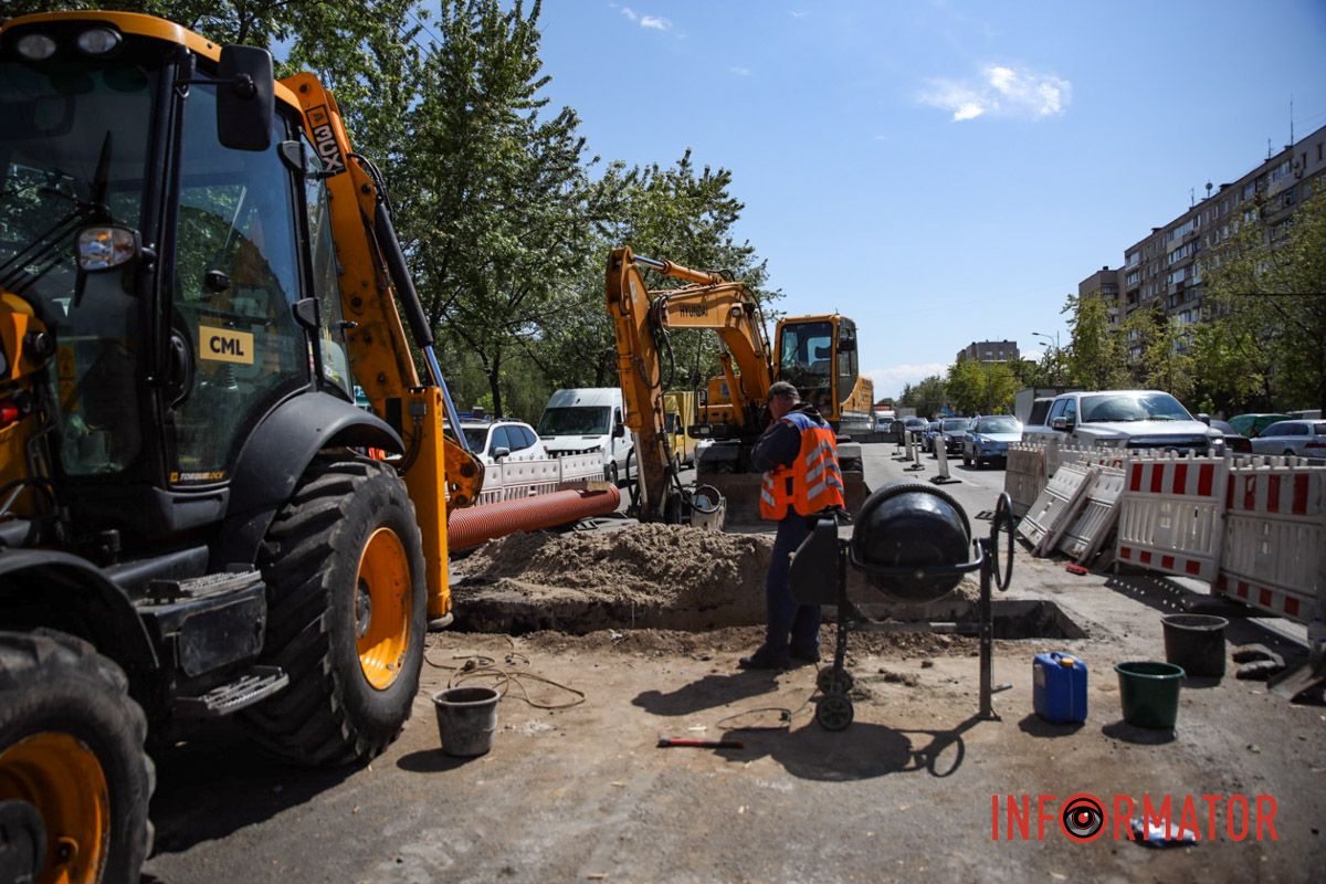 Роботи почали 12 травня після численних скарг водіїв і мешканців Важка техніка та ускладнення руху: що відбувається на проспекті Слобожанському у Дніпрі 2