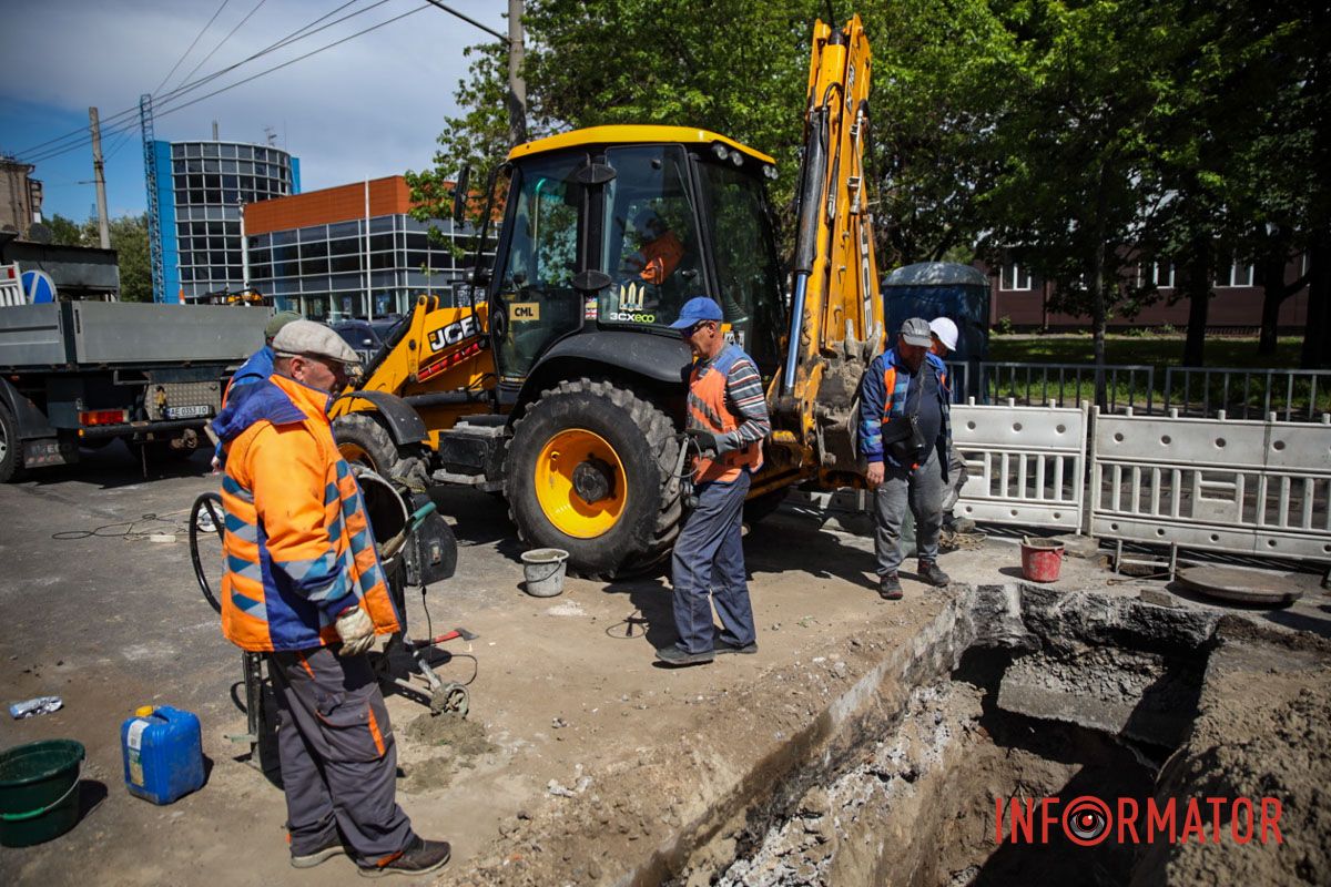 Фото - Маским Якушев Важка техніка та ускладнення руху: що відбувається на проспекті Слобожанському у Дніпрі 16