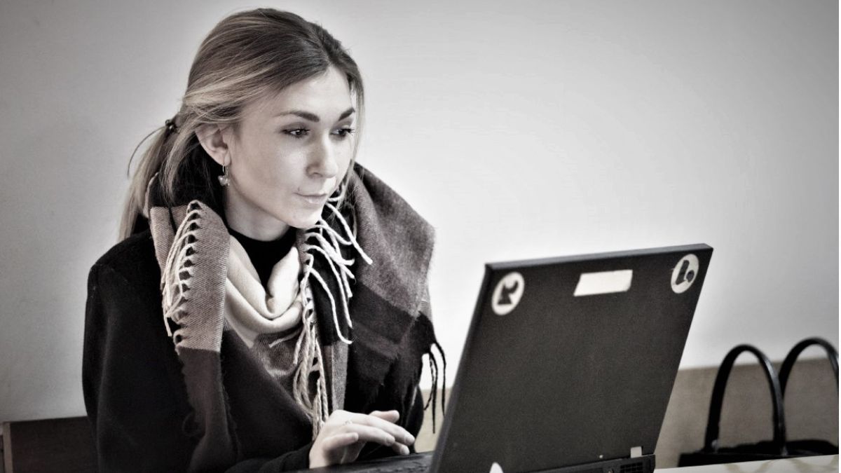 Верховна Рада проголосувала за присвоєння звання Героя України загиблій в полоні рф журналістці Вікторії Рощиній: рішення за Зеленським