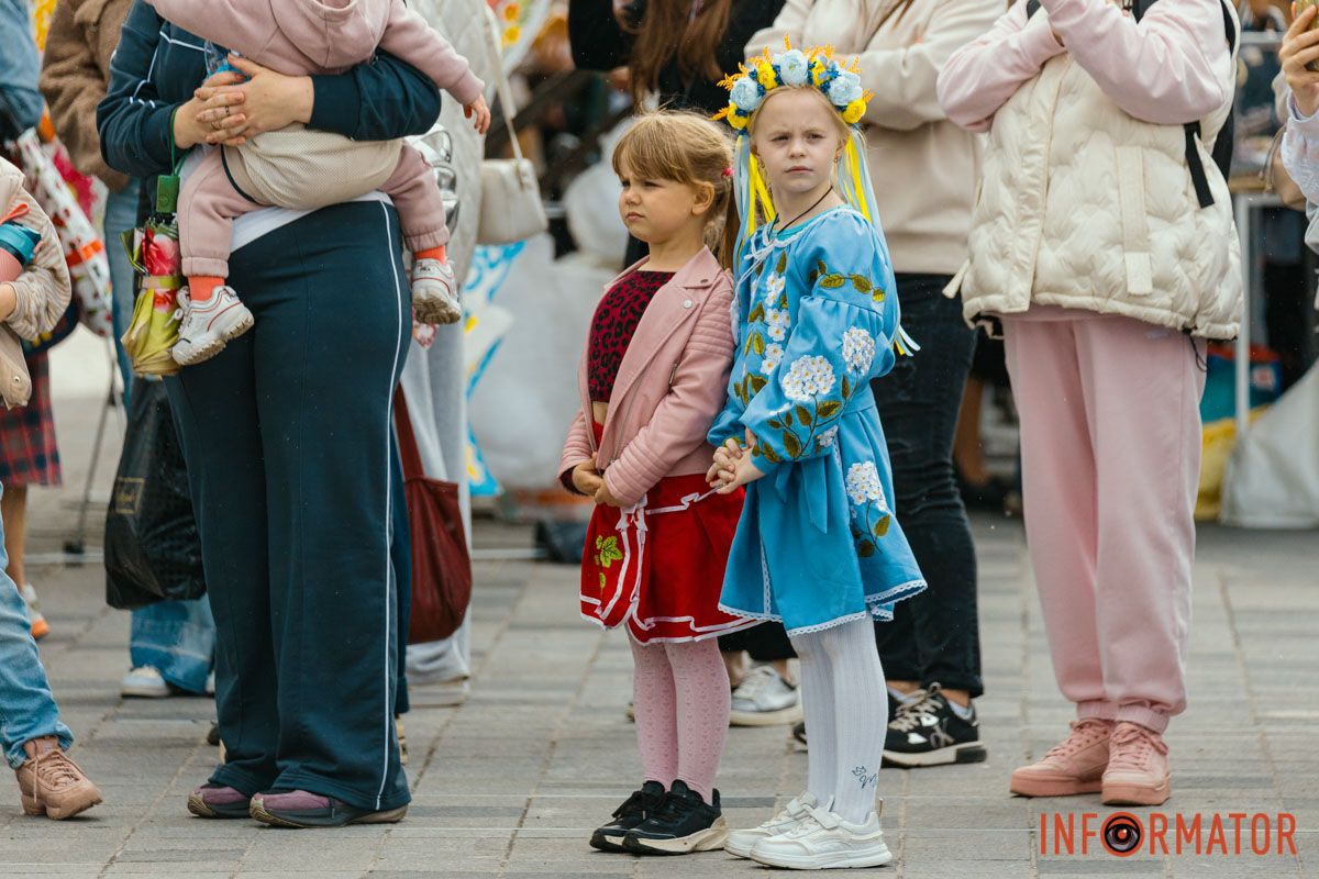Захід називався “Вишиванку одягаємо – Україну прославляємо” Захід називався “Вишиванку одягаємо – Україну прославляємо”