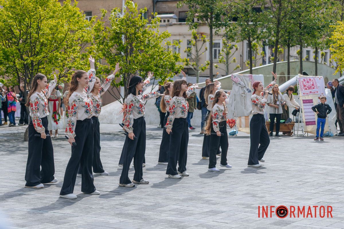 Виконували пісні