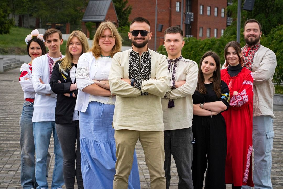 День вышиванки в Днепре: топ фото с Facebook и Instagram 45