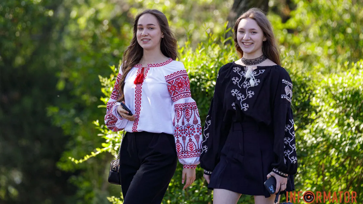 Дніпро у вишиванках: шукайте себе на святкових фото